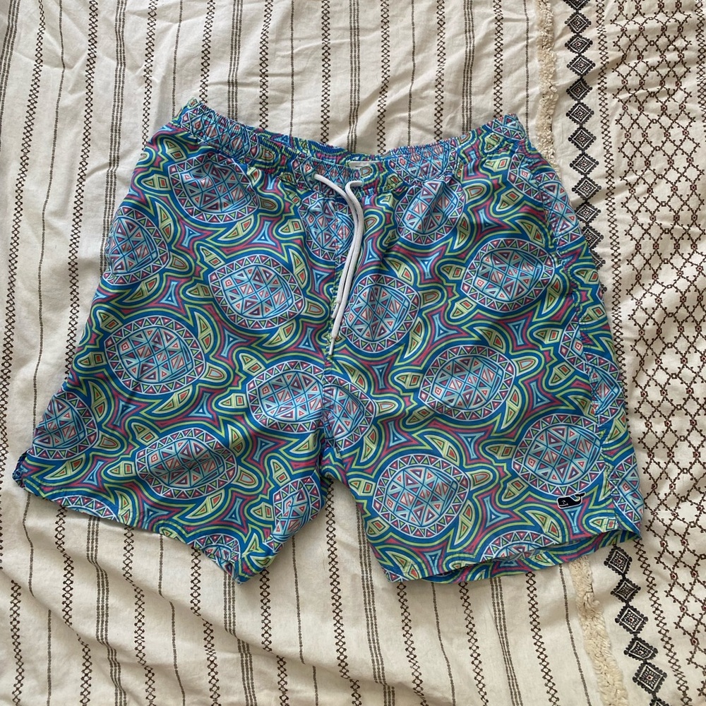 Vineyard Vines Sea of Turtles swim trunks large